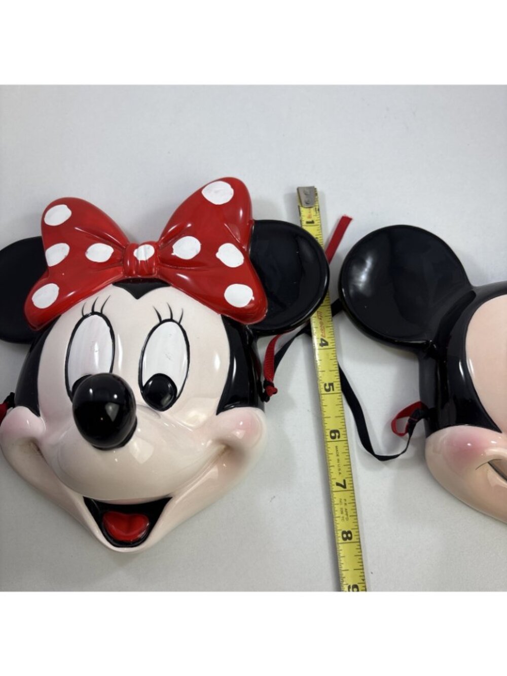 DISNEY MICKEY MOUSE AND MINNIE MOUSE 3D CERAMIC WALL DECOR - Picture 9 of 11